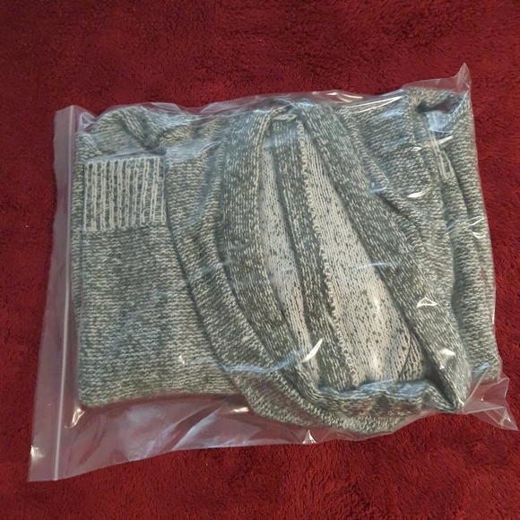 Ruby Moon Women's Extra Small Knit Hoodie Sweater XS Gray Drawstring Acrylic - Picture 8 of 8